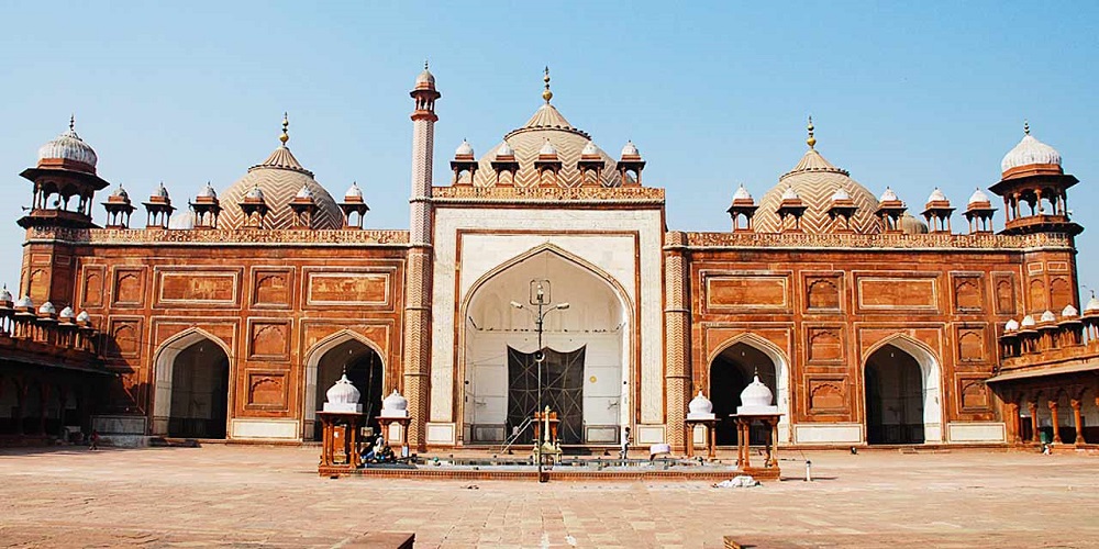 agra tourist places list in hindi