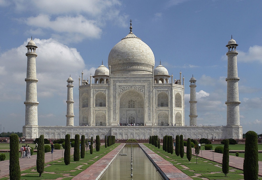 agra tourist places list in hindi